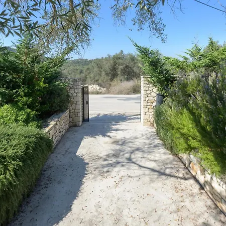 Bougarini Haven Family Rock Pool Oasis Villa *